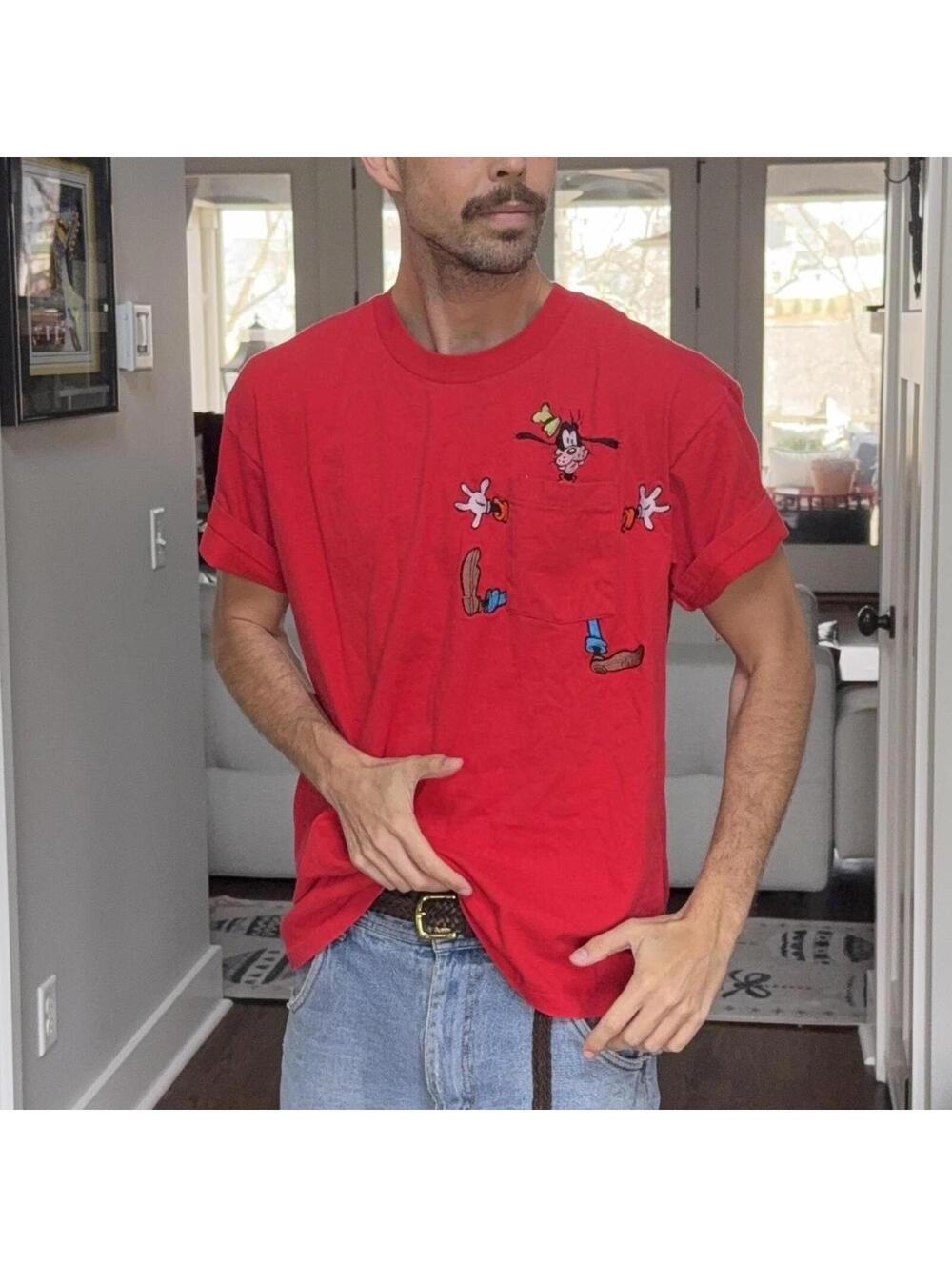 🎉 Vintage Goofy Embroidered Pocket Tee — Red — Men’s XL